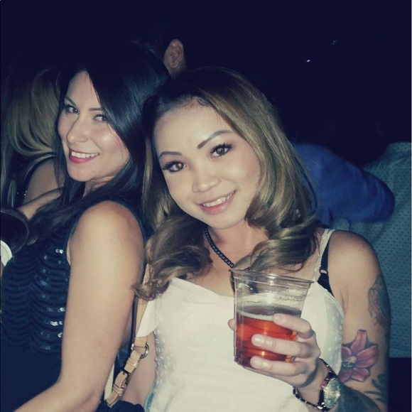 Meet your Posher, Van - Picture 3 of 4